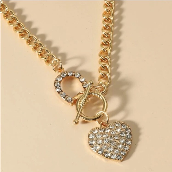 Chunky Chain Heart Necklace - Picture 1 of 3